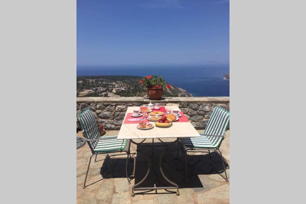 Πύργος Παραδοσιακός Με Μαγευτική Θέα - Villa Traditional Tower With Amazing Sea View Ареополис Экстерьер фото