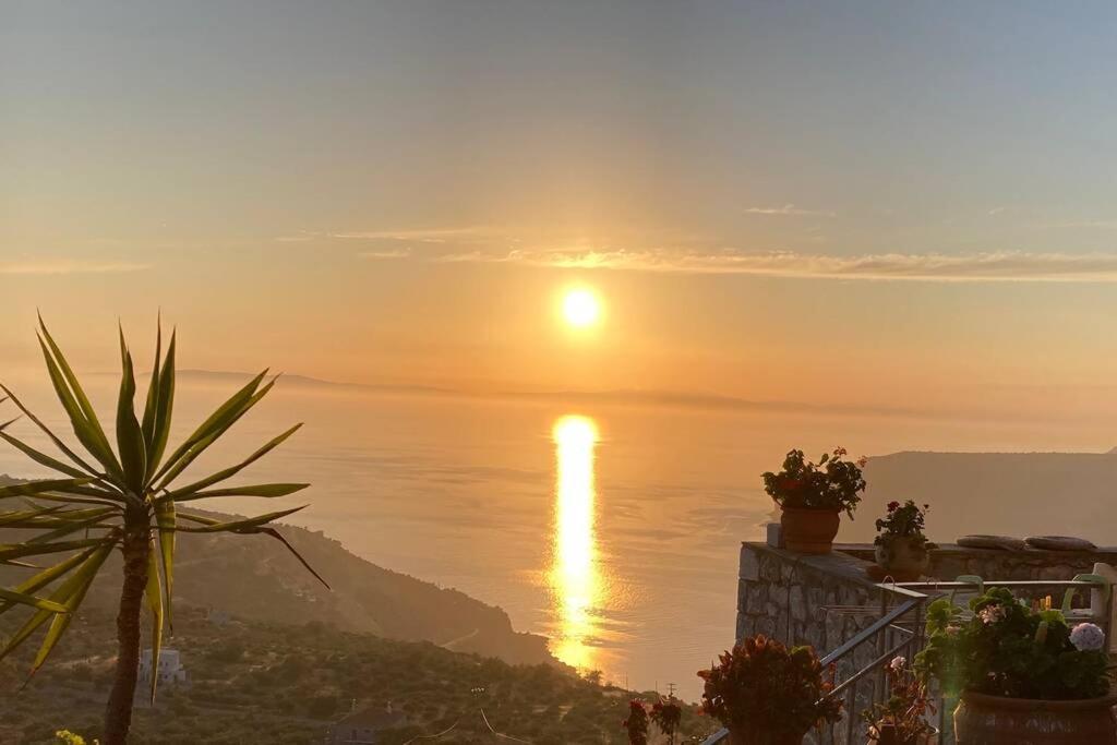 Πύργος Παραδοσιακός Με Μαγευτική Θέα - Villa Traditional Tower With Amazing Sea View Ареополис Экстерьер фото